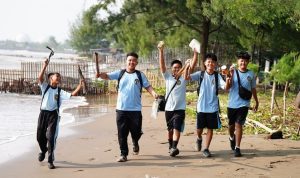 DLH Indramayu: Aksi Bersih-bersih Pantai Rayakan Hari Lingkungan Hidup