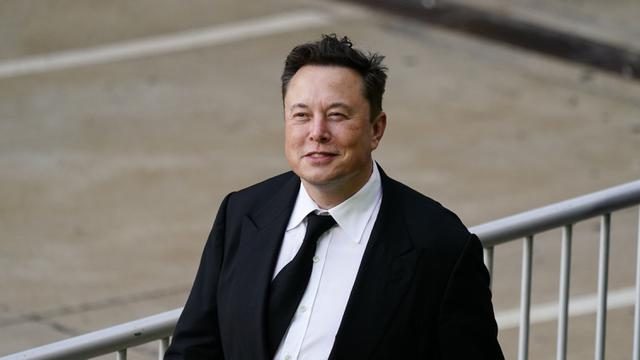 Elon Musk Akan Jadi Triliuner Usai SpaceX IPO