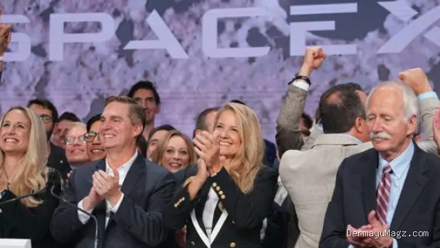 Elon Musk, Orang Pertama Capai Kekayaan Triliunan Dolar Berkat IPO SpaceX