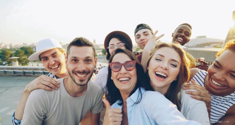 Generasi Zillennial: Penjembatan Unik Antara Milenial dan Gen Z