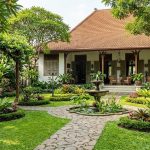 Halaman Rumah Kuno yang Tetap Menawan untuk Ditiru di Era Modern