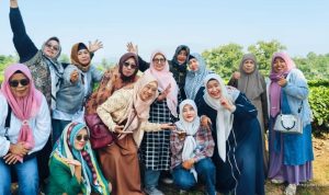 Haurgeulis ke Lembang: Ibu-Ibu Hebring Jalin Silaturahmi Hangat di Cikole
