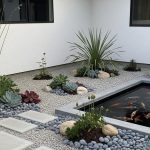 Ide Taman Kering Berkolam Ikan Minimalis untuk Rumah Modern