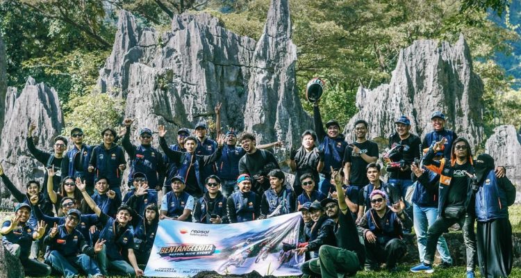 Jalan-Jalan dari Bantimurung ke Leang-Leang, Kisah Menarik Menanti