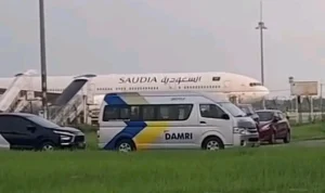 Jamaah Haji Indramayu Kloter 1 Tiba di Kertajati, Sambut Haru Keluarga