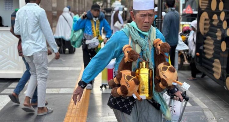 Jemaah Haji Gelombang Kedua Pulang dari Madinah