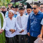 Jokowi Berbagi Cerita Masa Lalu kepada Kiai dan Santri