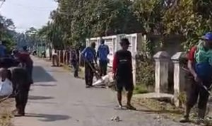 Jumat Bersih Desa Sumbermulya: Gotong Royong Warga Semakin Semangat
