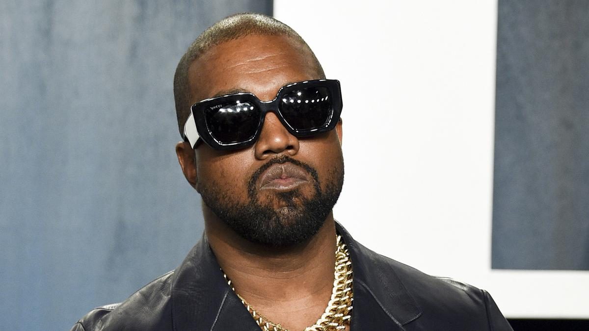 Kanye West dan Travis Scott Batalkan Konser di Italia Akibat Masalah Keamanan