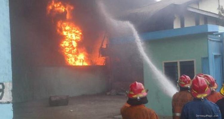 Kebakaran di Petamburan, 75 Petugas Pemadam Kebakaran Dikerahkan