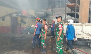 Kebakaran Fitness Center Sleman: Babinsa Sliyeg Bantu Pemadaman, Evakuasi Warga