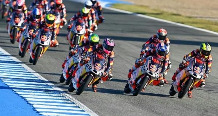 Kekecewaan Kiandra Ramadhipa di RBRC Mugello: Penalti Grid dan Kecelakaan di Akhir Balapan