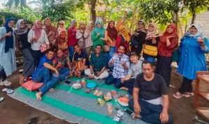 Keluarga Cirebon-Haurgeulis: Silaturahmi Akbar Lintas Generasi Pererat Persaudaraan