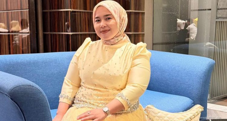 Kiki Jupe: Perjalanan dari Guru Honorer Menjadi Influencer TikTok