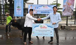 kolaborasi-berbagi-le-minerale-dan-masjid-istiqlal-lanjut-di-idul-adha-65384 Kolaborasi Berbagi Le Minerale dan Masjid Istiqlal Lanjut di Idul Adha