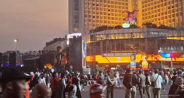 Kondisi Bundaran HI Menjelang Malam Puncak HUT Jakarta