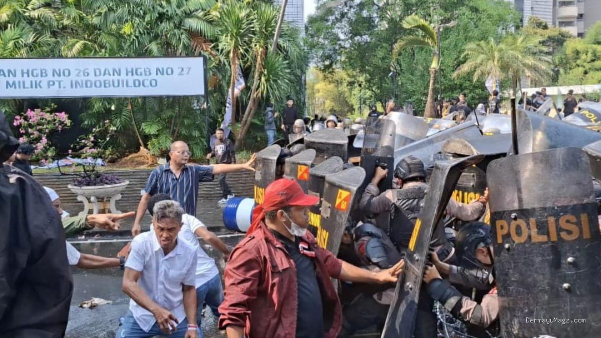 Konflik Saat Eksekusi Hotel Sultan: Serangan Botol dan Batu ke Aparat