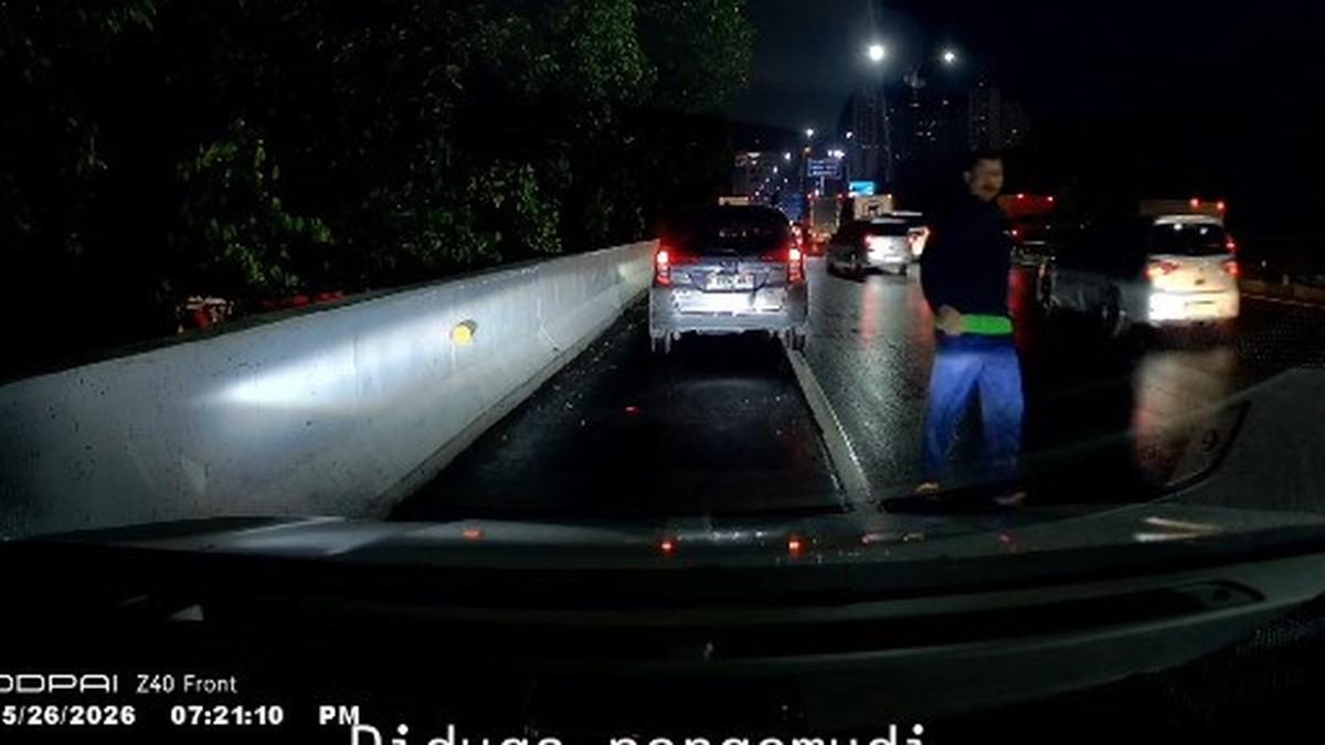 Kronologi Versi Korban Sopir Taksi Online Ngamuk di Tol JORR