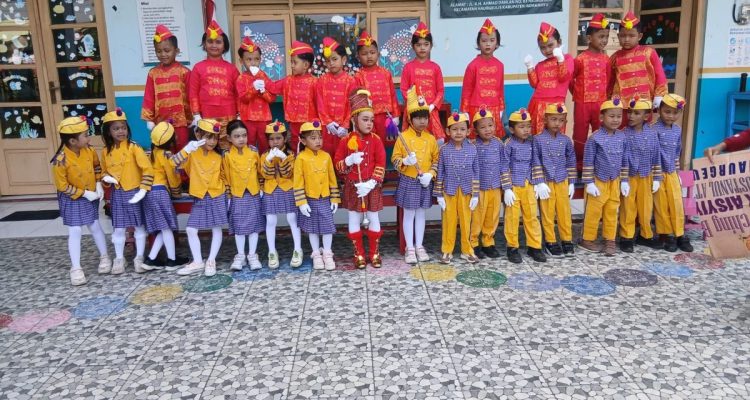 Latihan Drumband TK Aisyiyah Haurgeulis: Asah Bakat & Karakter Anak