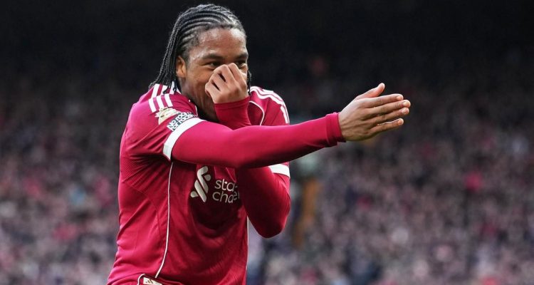 Liverpool Pastikan Rio Ngumoha Tidak Dilepas