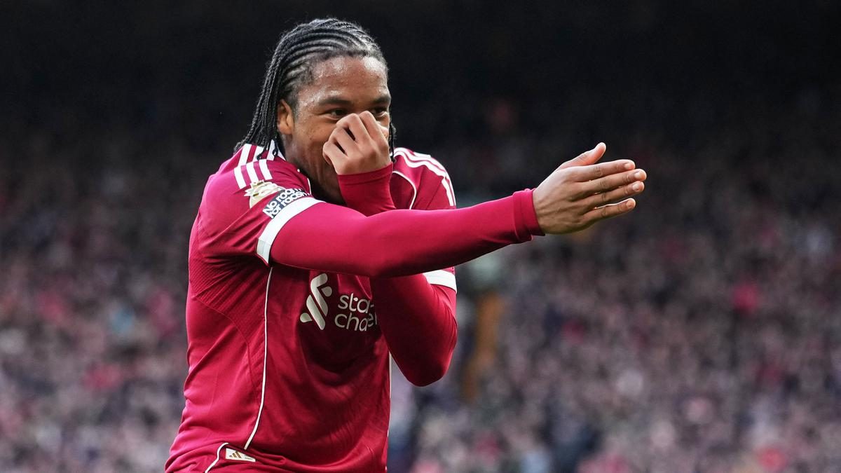 Liverpool Pastikan Rio Ngumoha Tidak Dilepas
