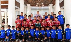 Lucky Hakim Lepas Kontingen Muda Indramayu ke Liga Jabar Istimewa