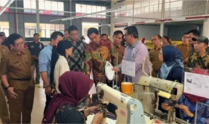 Lucky Hakim Tinjau PT Free View: Serapan 20 Ribu Tenaga Kerja