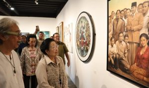 Megawati dan GKR Hemas Meresmikan Pameran Mata Hati Soekarno
