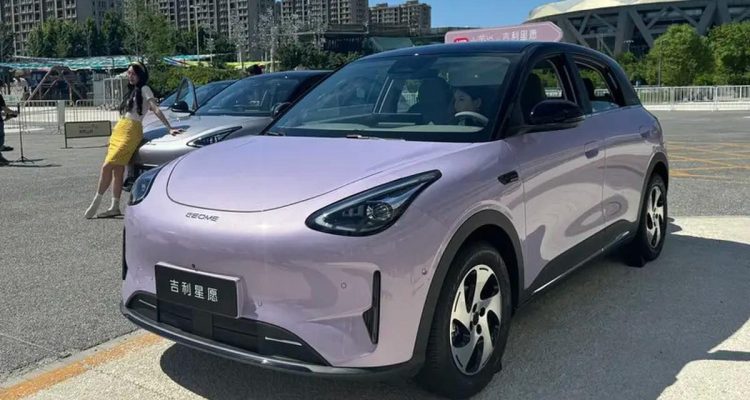 Mobil Listrik Terlaris Tiongkok Kini Tampil Beda