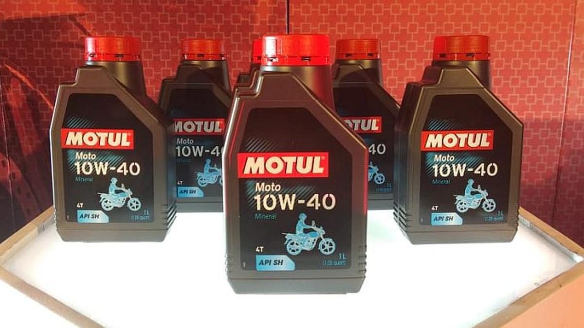 Motul Hadirkan Pelumas Motor 2-Tak dengan Standar Terbaru