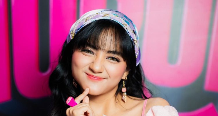 Nayla Purnama Total Berperan di Serial Di Luar Nurul, dari Bonceng Tiga hingga Riset Karakter Uni