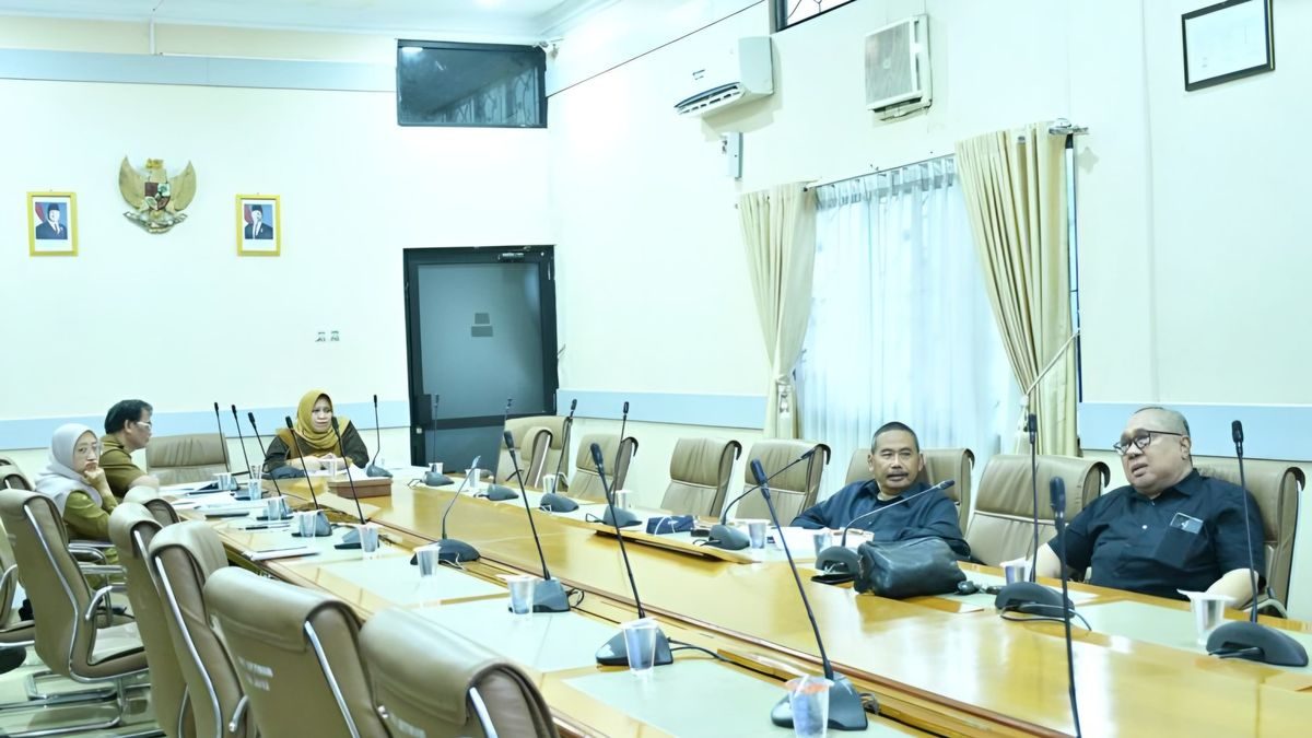 Pansus 7 DPRD Indramayu Bahas Raperda Susunan Perangkat Daerah
