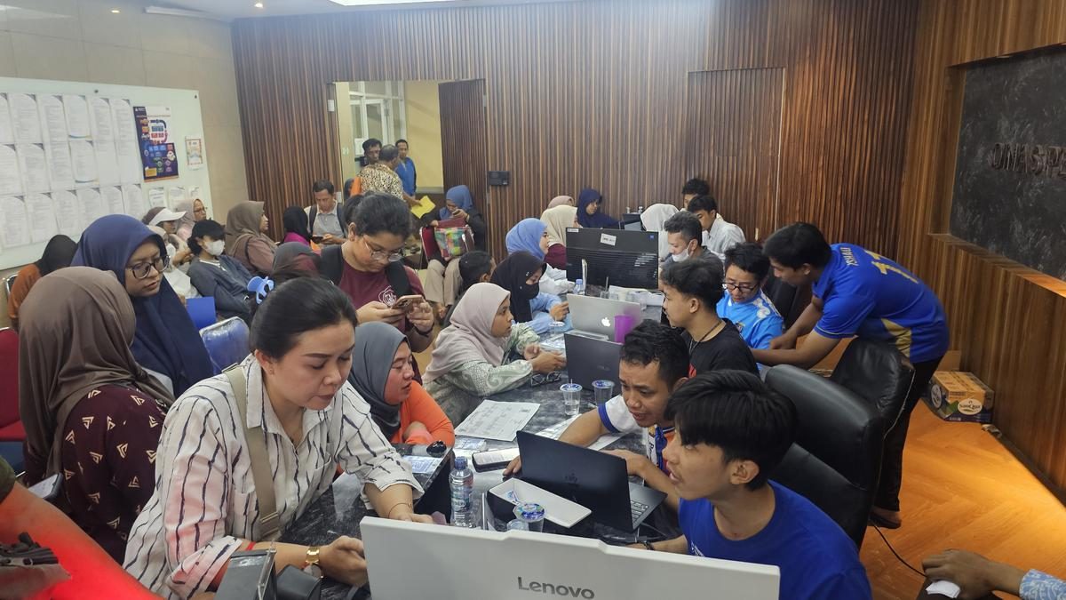 Pelamar SPMB Depok Kesulitan Validasi Data, Orangtua Datangi Disdik