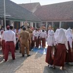 Pelepasan Kelas 6 SDN 1 Haurgeulis: Tangis Haru Warnai Momen Spesial