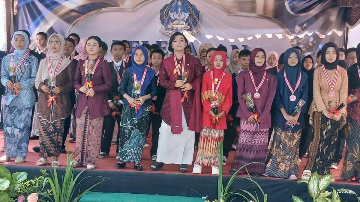 Pelepasan Siswa Kelas VI dan Kenaikan Kelas SDN 1 Haurgeulis Penuh Haru