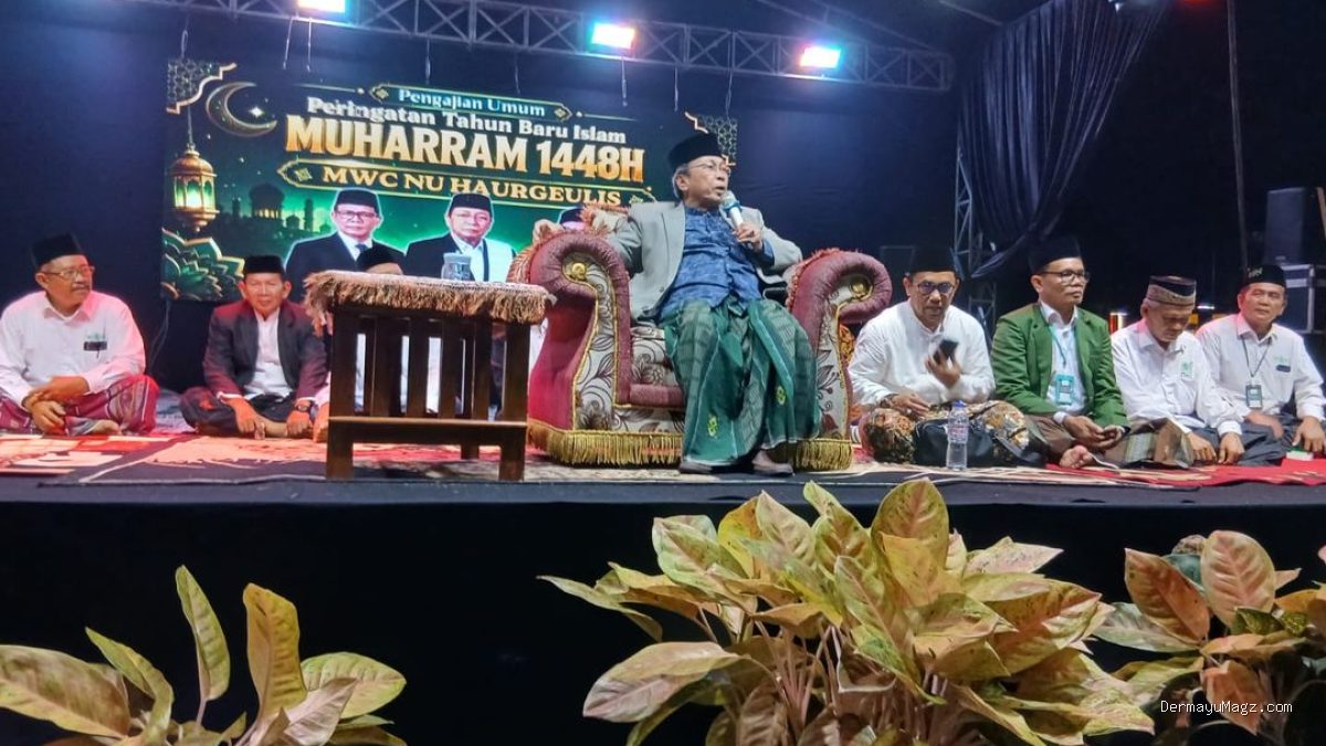 Pengajian Umum Tahun Baru Islam 1448 Hijriah: Ribuan Jamaah Padati Alun-Alun Haurgeulis