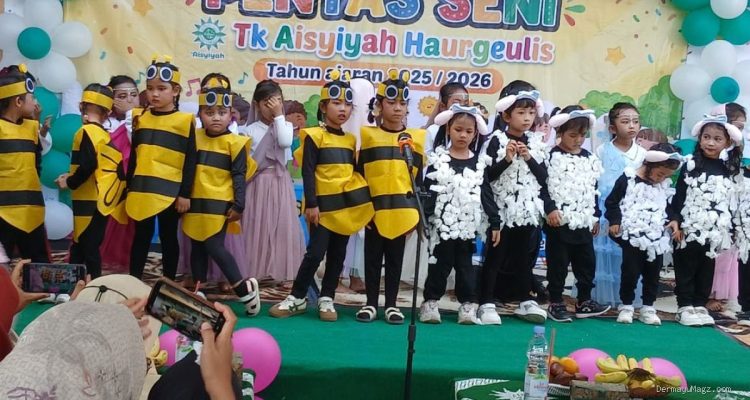 Pentas Seni TK Aisyiyah Haurgeulis: Generasi Emas Penuh Talenta
