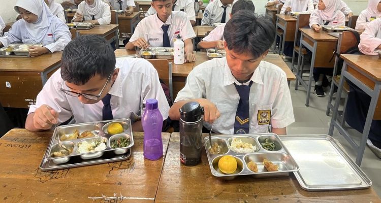 Penyebab Distribusi Susu MBG Belum Optimal