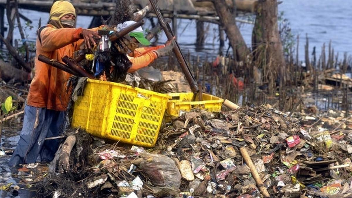 Penyelesaian Pembersihan Sampah Muara Angke Hampir Tuntas, Target Rampung Sabtu