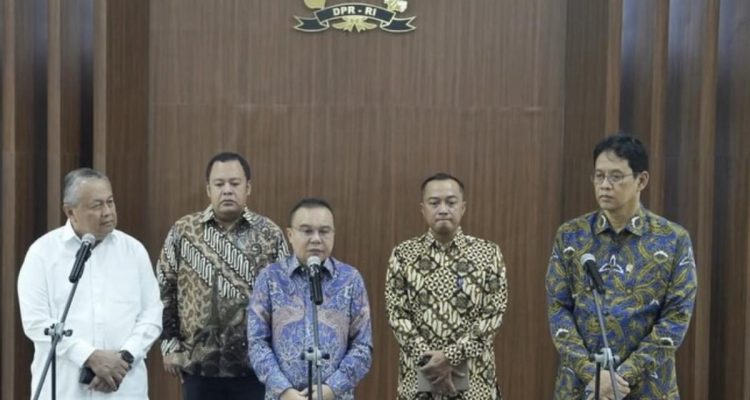 Pergerakan Otoritas Ekonomi di Tengah Krisis Rupiah