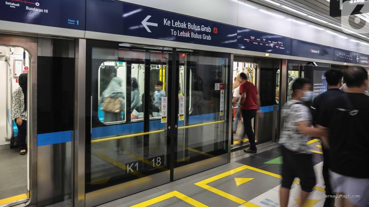 Perjalanan MRT Jakarta Beroperasi Normal Pasca Demo BEM UI