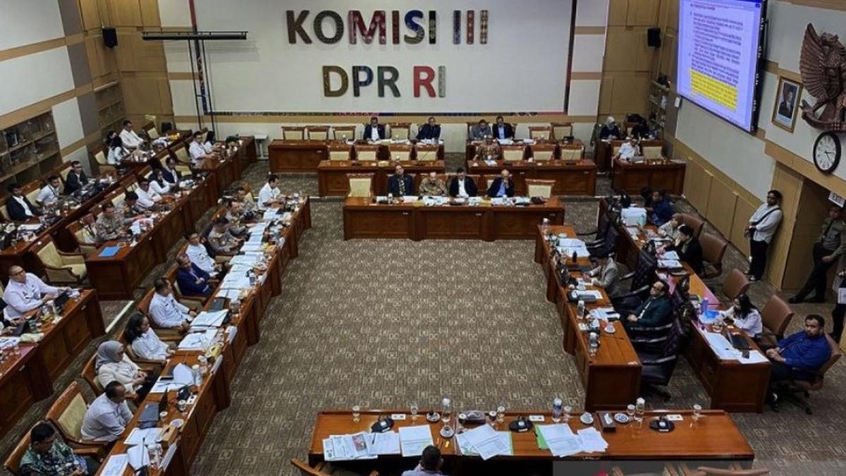 Poin-poin Utama UU Polri yang Baru Disetujui DPR