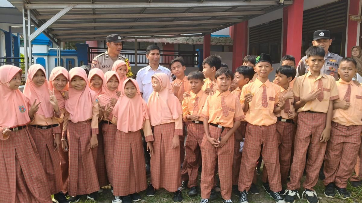 Polisi di SDN Pamayahan Indramayu: Aksi untuk Pelajar