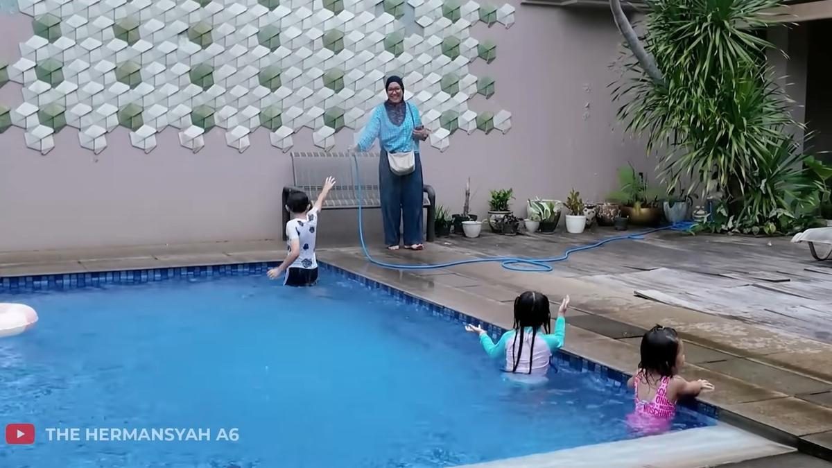 Potret Kolam Renang Rumah Anang dan Ashanty, Tempat Bermain Anak dan Cucu