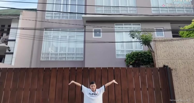Potret Rumah Jirayut di Jakarta, Megah Bergaya Modern
