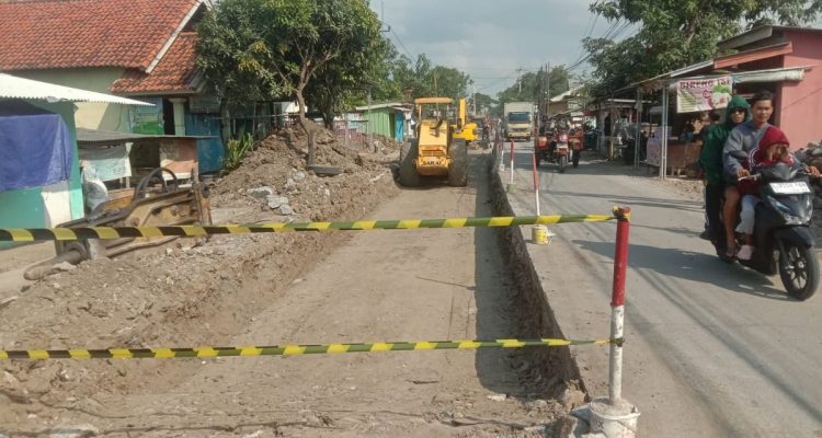 PT ACL: Proyek Pemprov Jabar Dibongkar Preman Tanpa Stockpile
