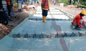 Rabat Beton Gabuswetan: Kontraktor Dituding Pangkas Volume Demi Untung