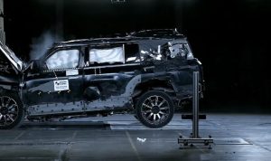 Rangka BYD Yangwang U8L Lebih Ringan, Lolos Uji Beban 12 Ton
