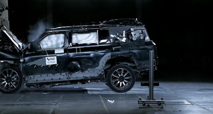 Rangka BYD Yangwang U8L Lebih Ringan, Lolos Uji Beban 12 Ton