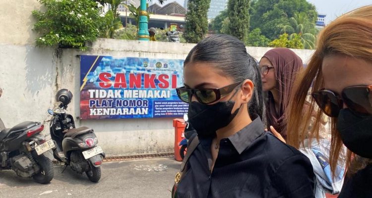 Ratu Sofya Jelaskan Kerugian Akibat Tuduhan dan Pertanyakan Honor Film